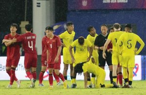 Read more about the article U22 Việt Nam thắng dễ Malaysia, giành vé vào bán kết