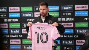 Read more about the article Messi cùng Haaland tranh danh hiệu cầu thủ hay nhất năm